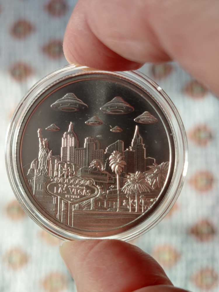 UFOs OVER LAS VEGAS  coin collectible - Main Image 4
