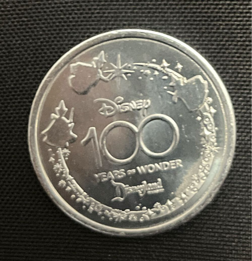 Mickey & Friends - Minnie Mouse  coin collectible - Main Image 2