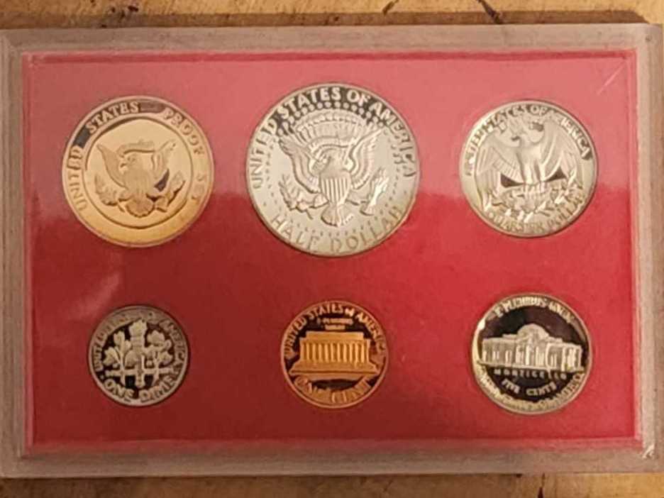 Standard 1982 US Mint Proof Set  coin collectible - Main Image 2