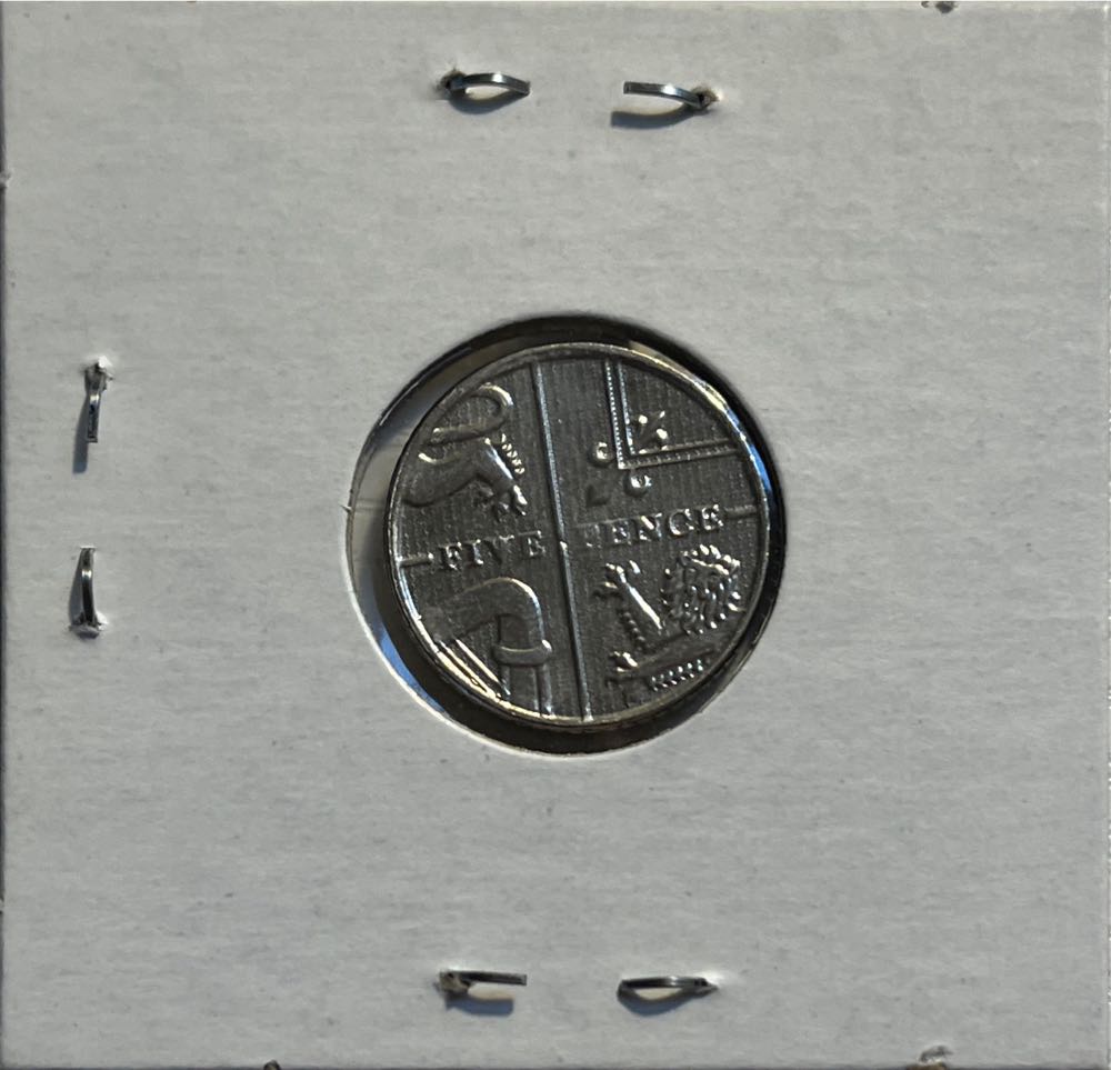 British 2013 Five Pence Elizabeth II 5 Pence 4th Portrait Royal Shield Silver Proof  coin collectible - Main Image 2