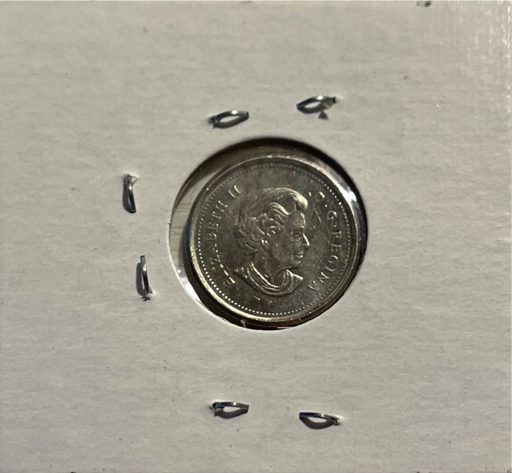 Canadian 2004 Elizabeth II 10 Cent Dime  coin collectible - Main Image 2