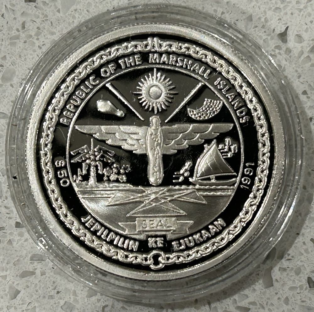 1991 WW2 Legendary Aircraft - P-51  coin collectible - Main Image 2
