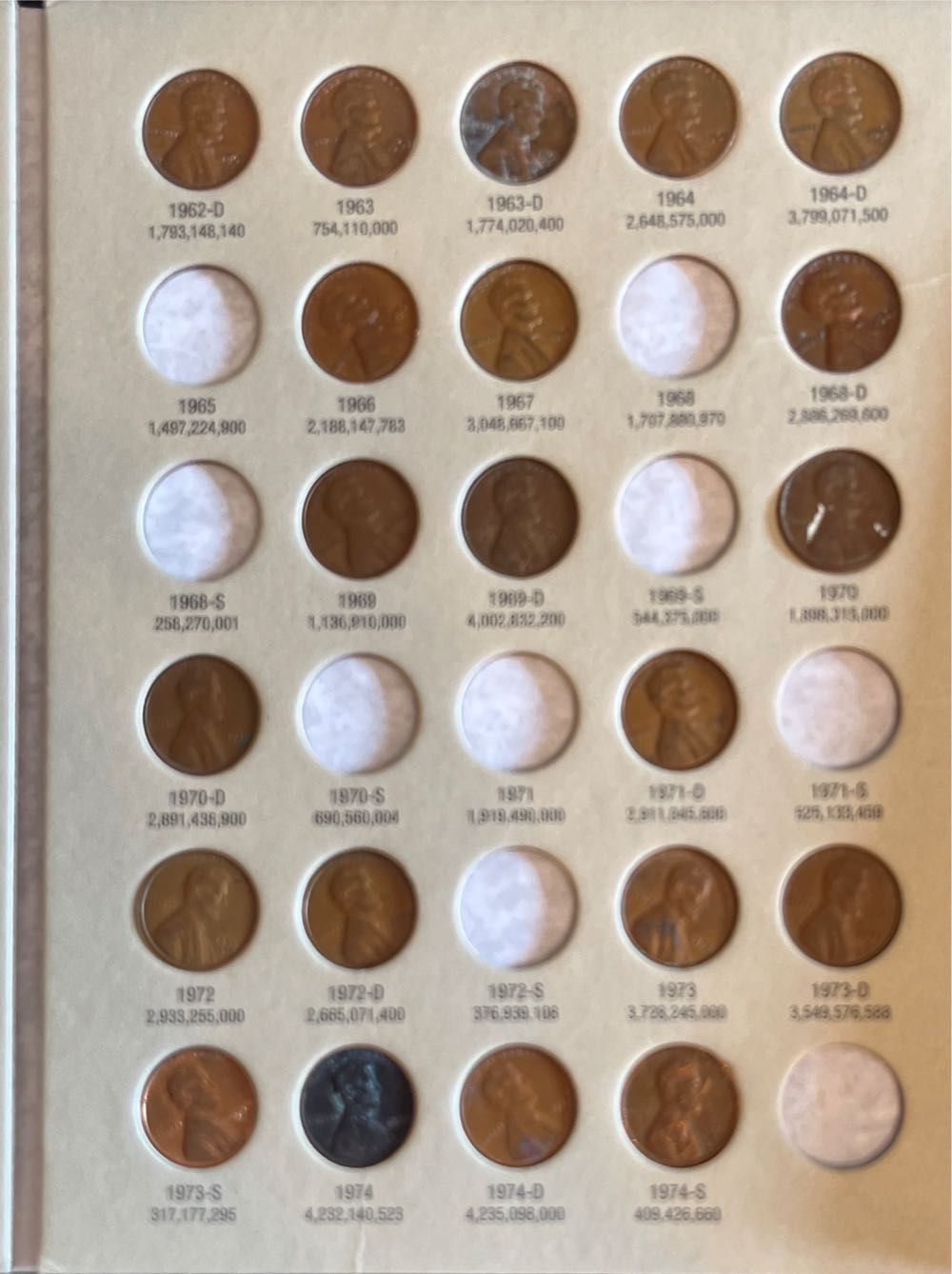Lincoln Cents Folder 1941–1974  coin collectible [Barcode 9780937458556] - Main Image 4