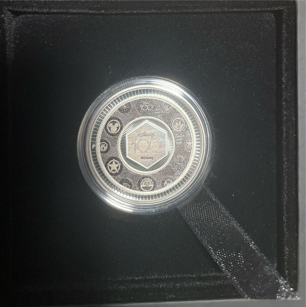 Disney 100 1 2oz Silver Proof Coloured Perth Mint Presentation Case  coin collectible [Barcode 9327025056289] - Main Image 3