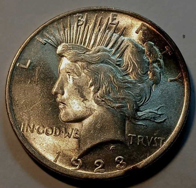 Four Queens Hotel & Casino $1 Chip Las Vegas, Nevada