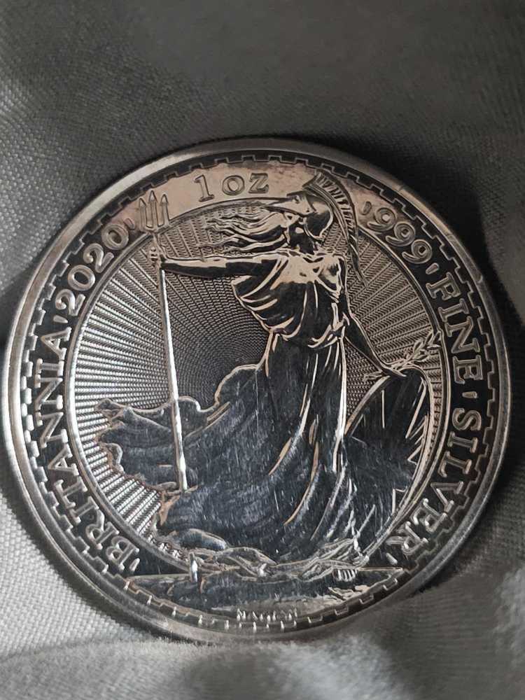 1995 Silver Eagle 8oz Replica