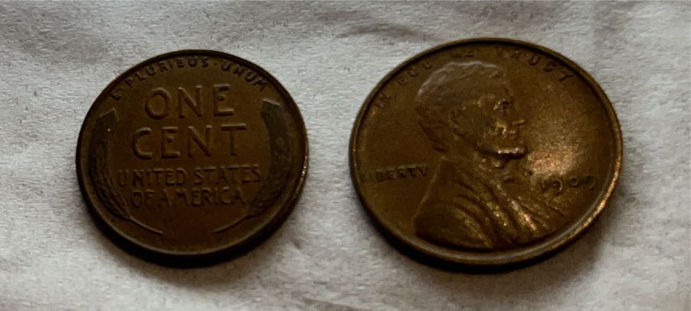 LOT 11  Two 1909 V.D.B. Wheet Pennys and One Enclosed 1909 VDB Wheat Penny  coin collectible - Main Image 2