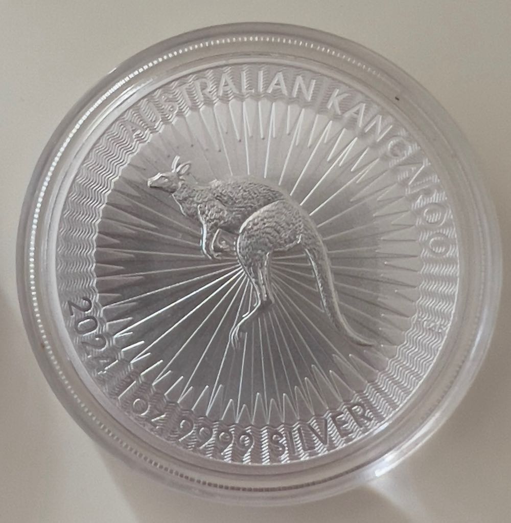 In Memoriam Hm Queen Elizabeth Ii Uncirculated £5 Coin Stamp Cover