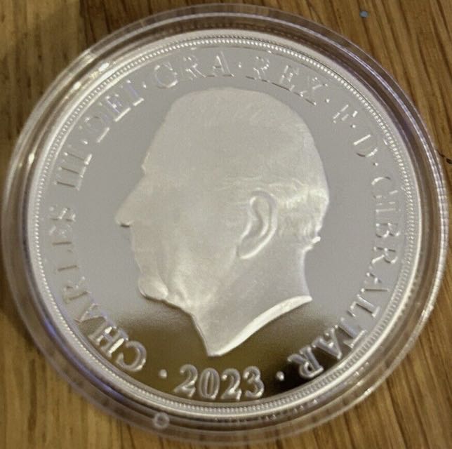 The Love Story Quintuple Sovereign  coin collectible - Main Image 2