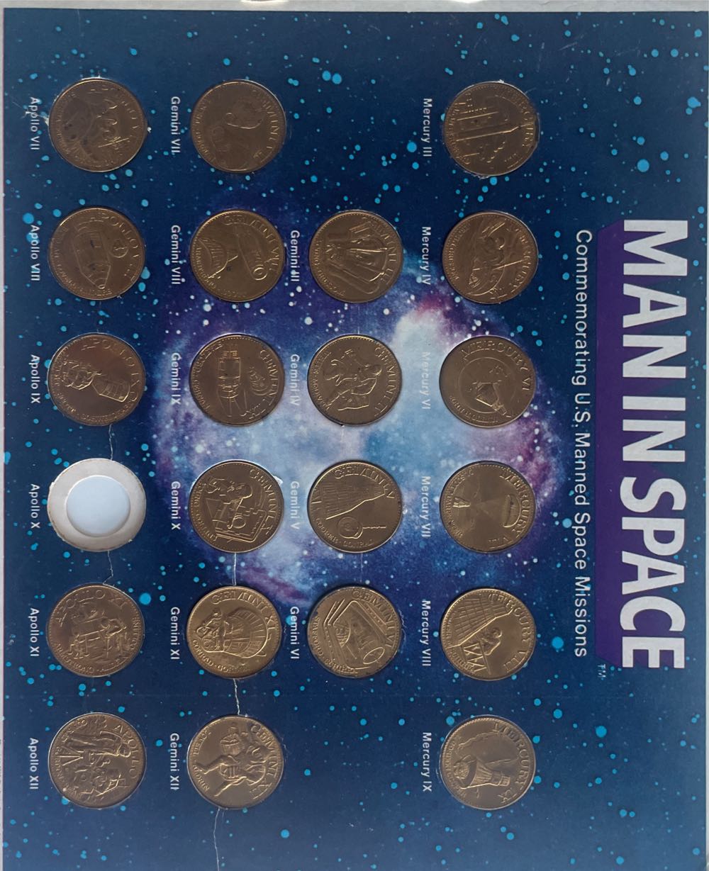 2 Dollars - Elizabeth II (Polar bear, with security features)