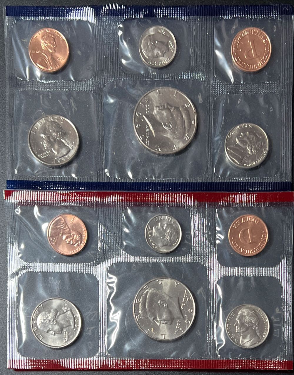 1992 United States Mint Uncirculated Coin Set  coin collectible - Main Image 2
