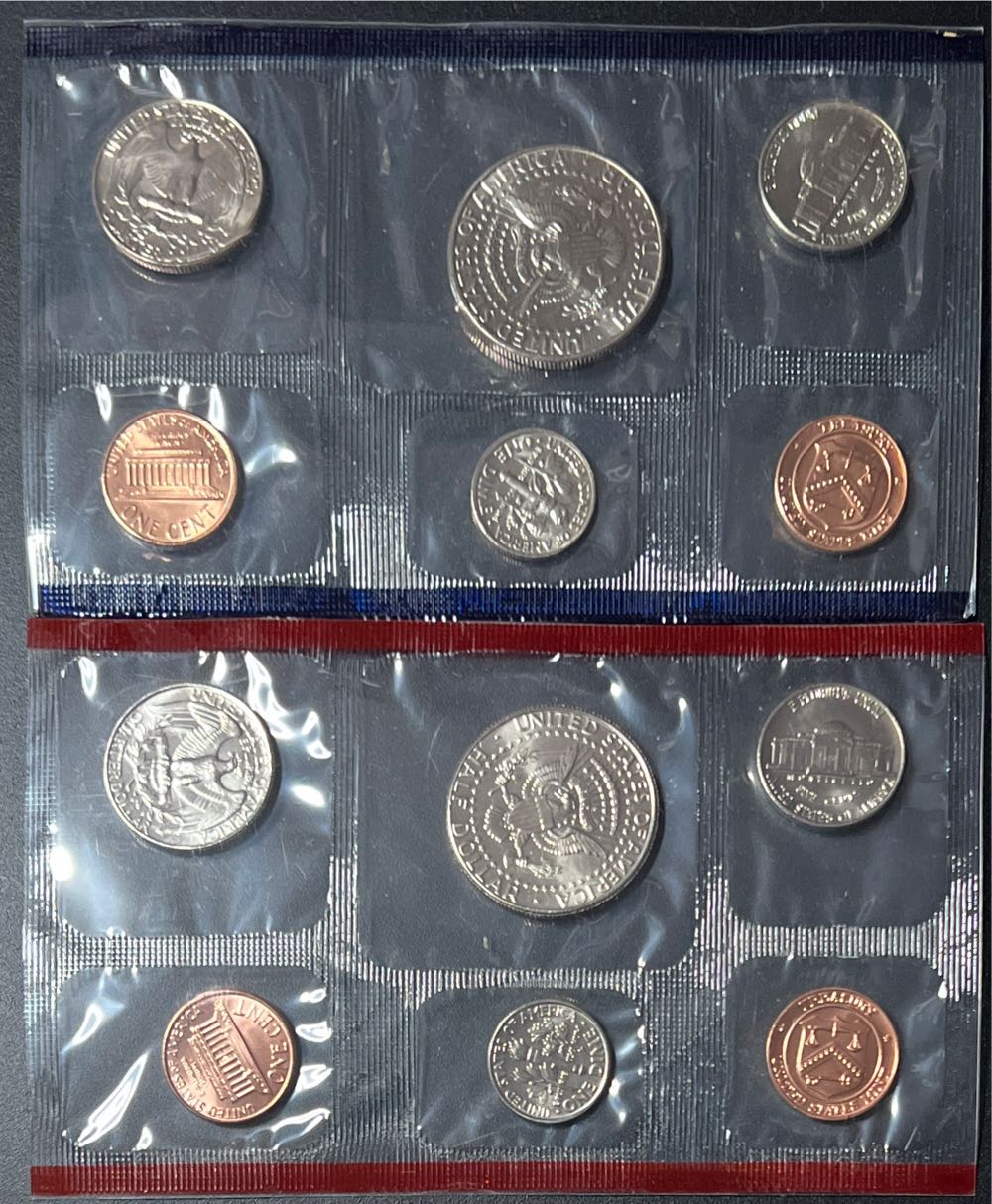 1992 United States Mint Uncirculated Coin Set  coin collectible - Main Image 4