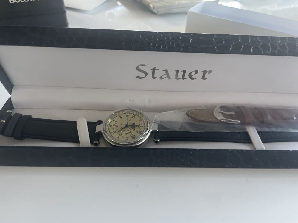 Canadian 1985 Elizabeth II 25 Cent Quarter (Mom’s Collection)