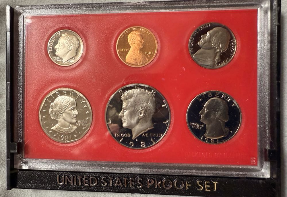 Standard 1981 US Mint Proof Set   coin collectible - Main Image 2