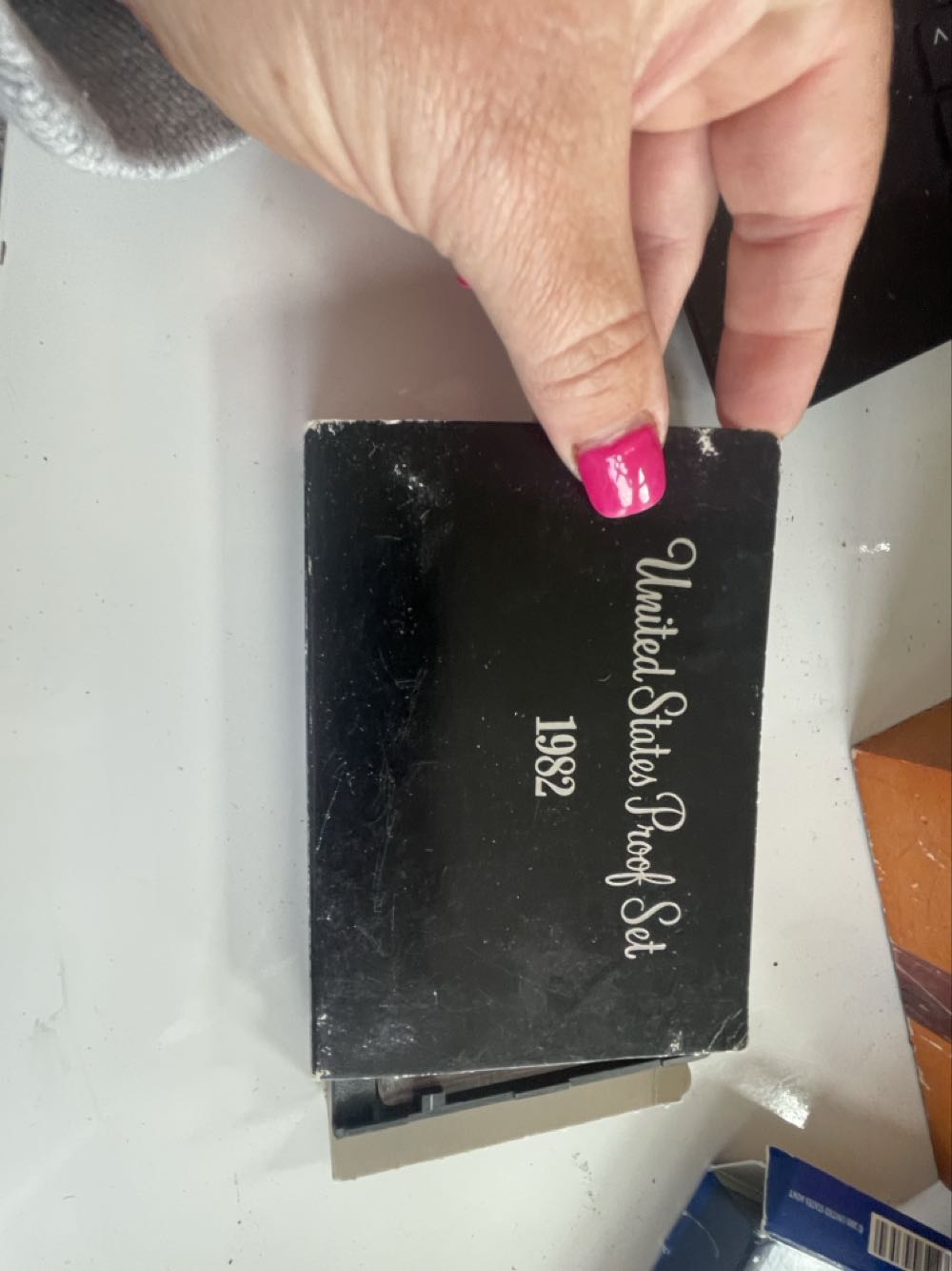 LOT 8  UNKNOWN ROMAN COIN