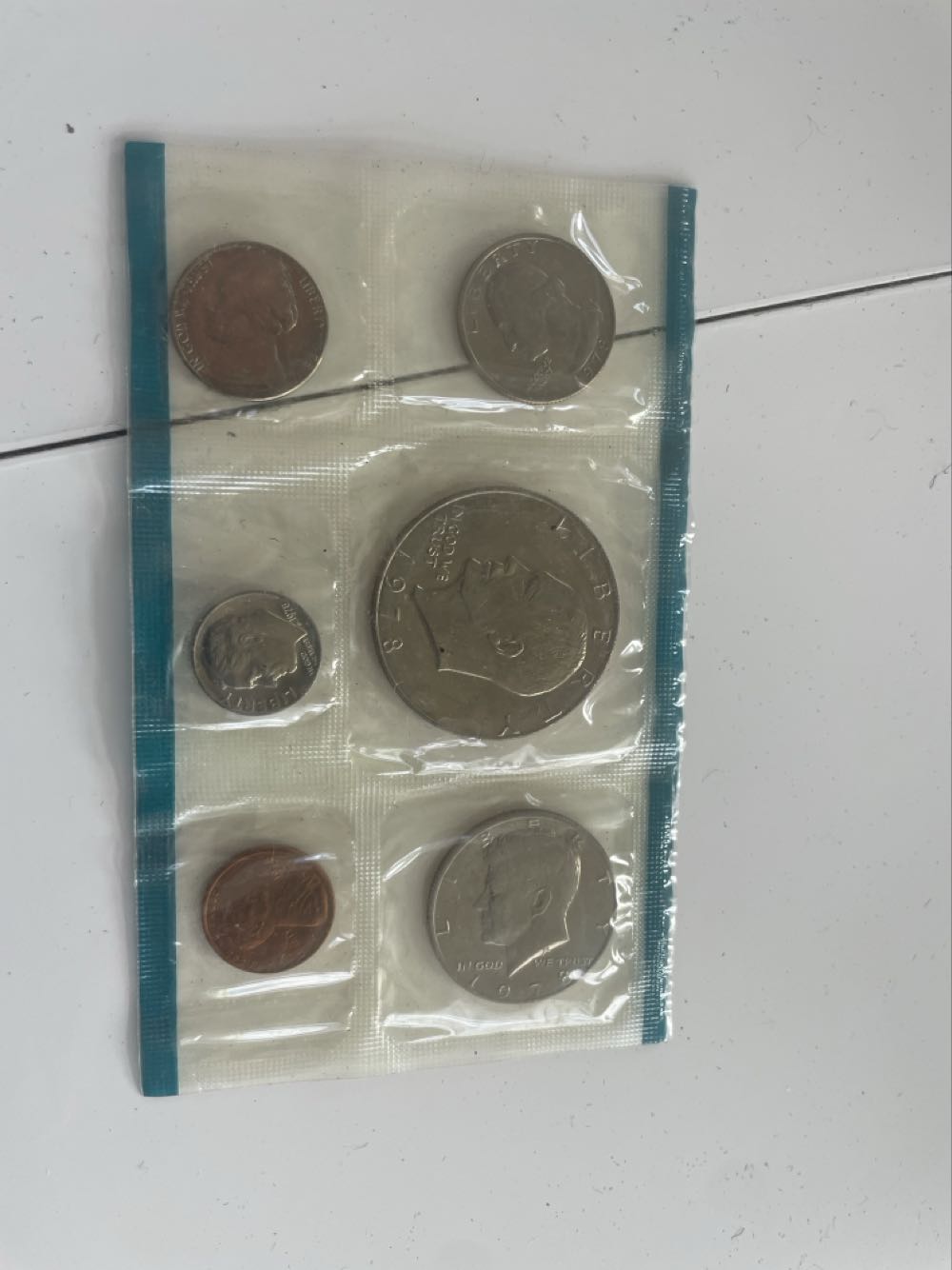 Fox Valley Traders Commemorative State Quarters Album Black White Collection Folder