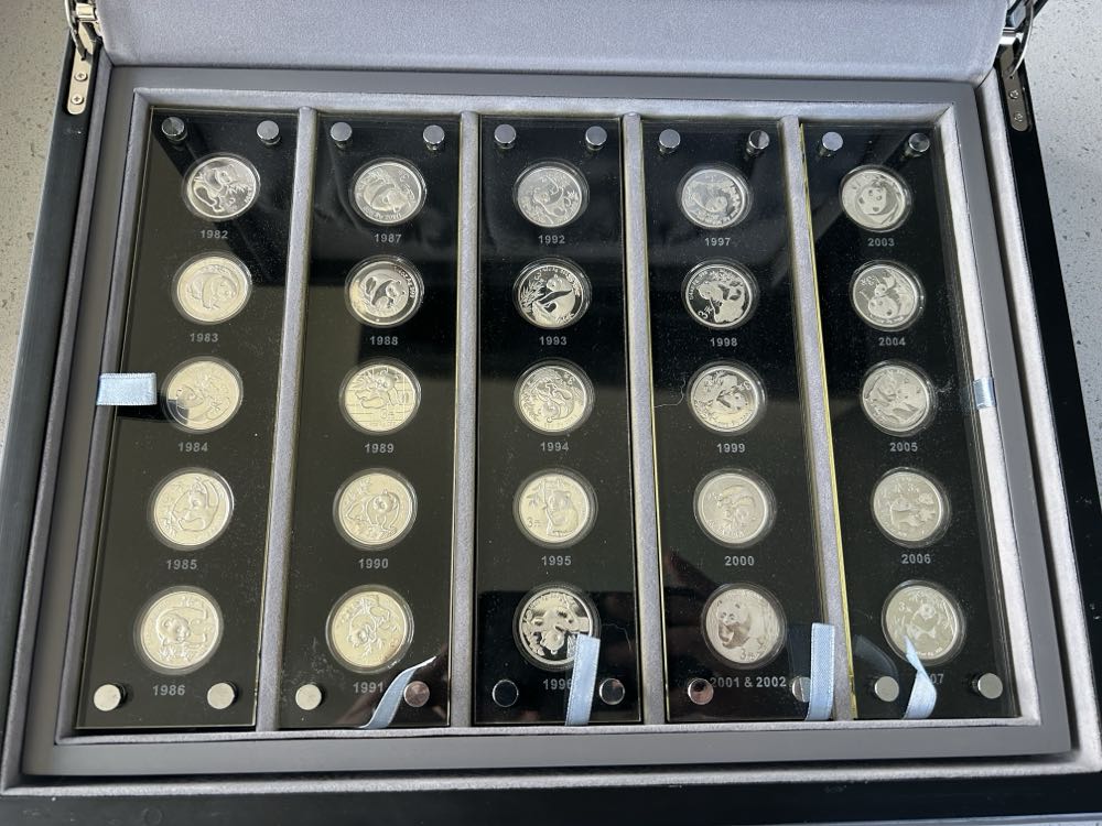 2007 Panda - 25th Anniversary Set  coin collectible - Main Image 1