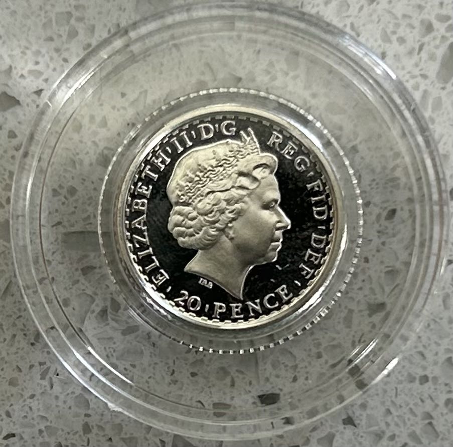 2010 Britannia - Proof 1/10th Silver  coin collectible - Main Image 2