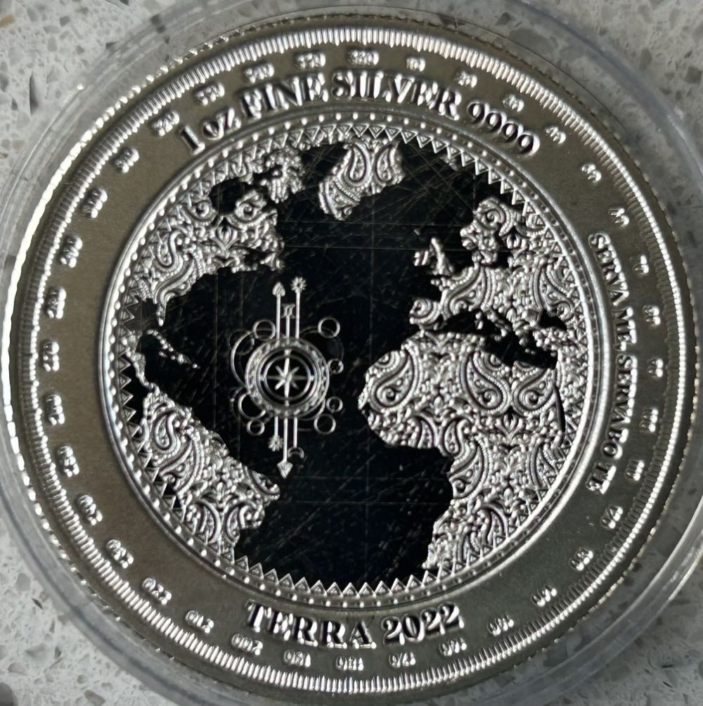 2022 Planet Terra  coin collectible - Main Image 2