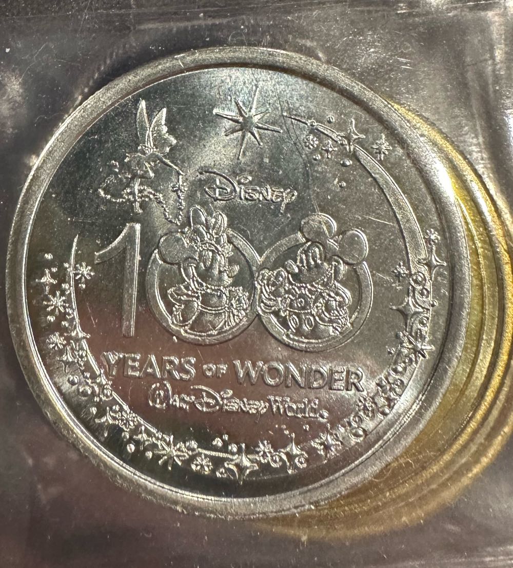 Disney’s 100 Years Of Wonder Medallion - Black Panther  coin collectible - Main Image 2