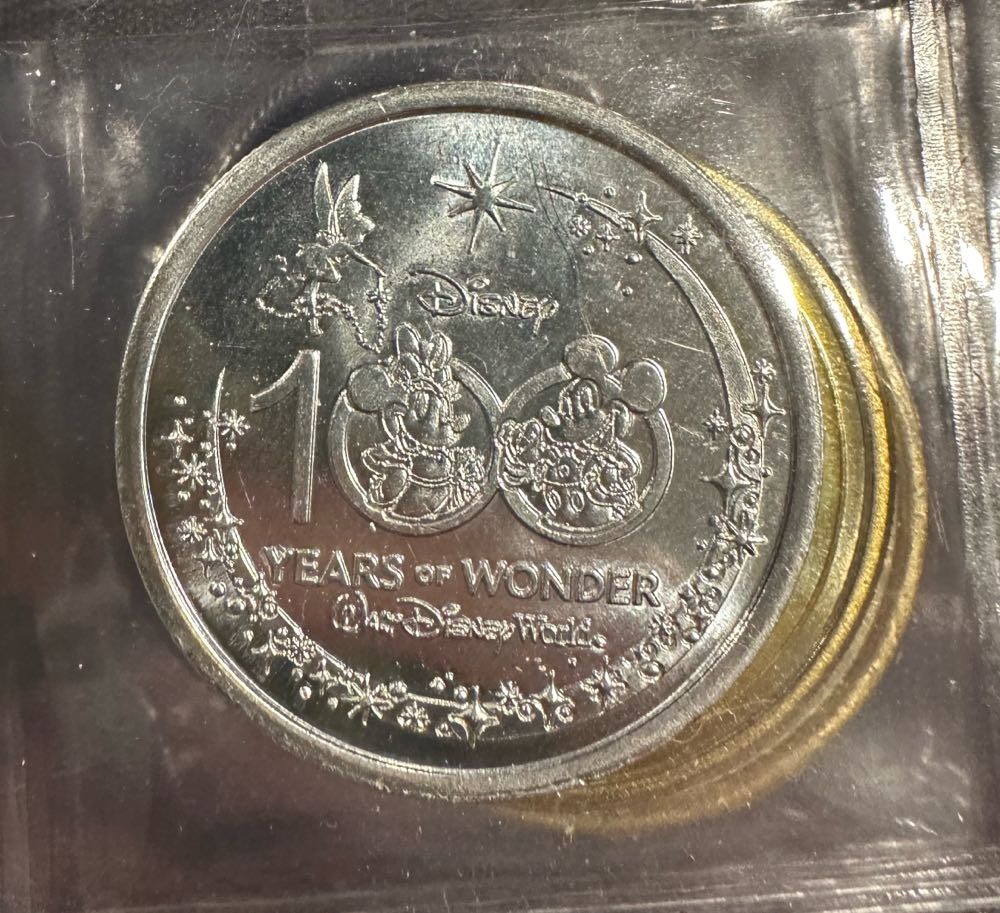 Disney’s 100 Years Of Wonder Medallion - Moana & Maui Sailing  coin collectible - Main Image 2