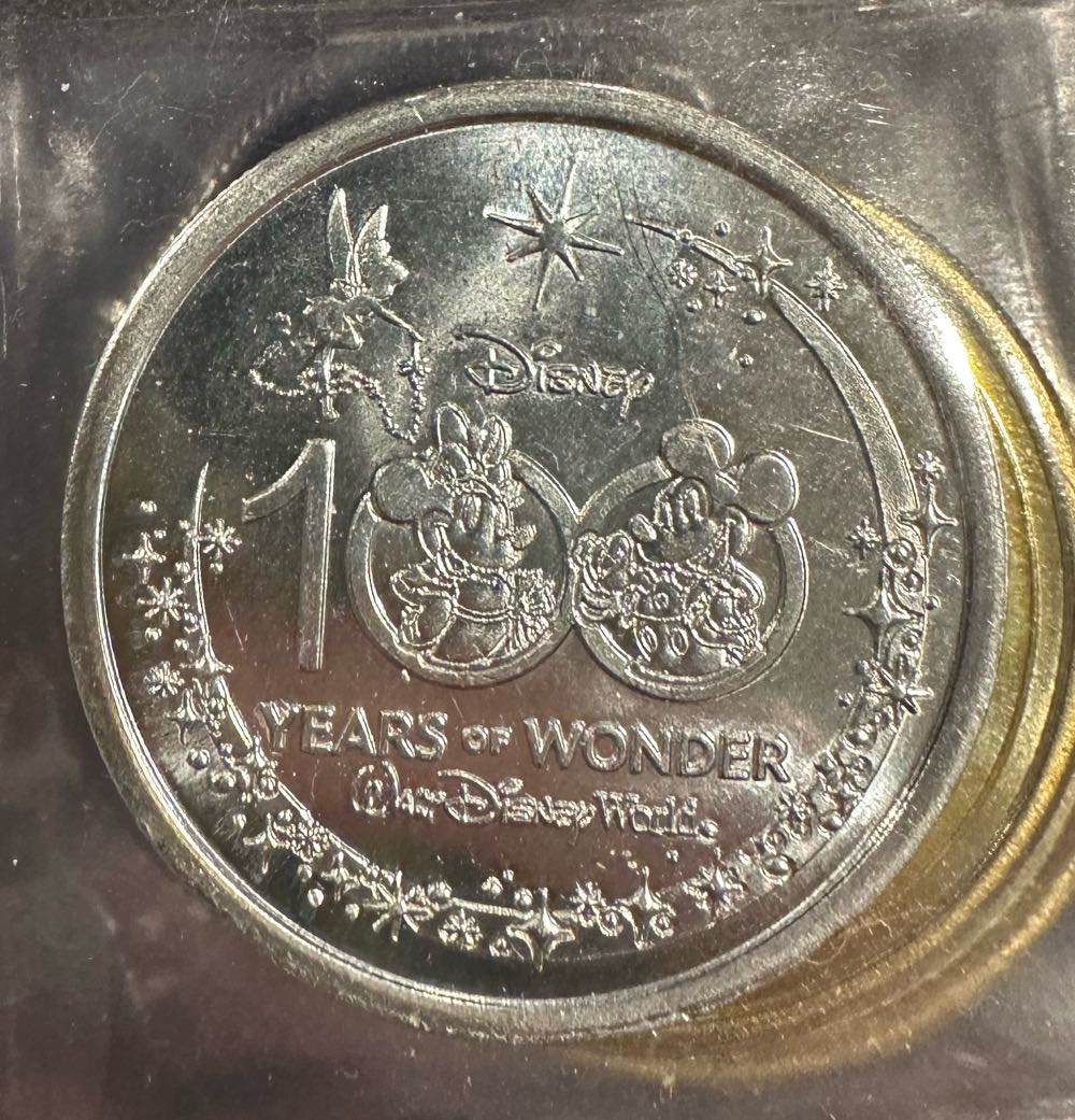 Disney’s 100 Years Of Wonder Medallion - Captain America  coin collectible - Main Image 2