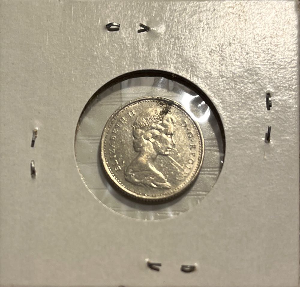 Canadian 1972 Elizabeth II 10 Cent Dime (Mom’s Collection)  coin collectible - Main Image 2