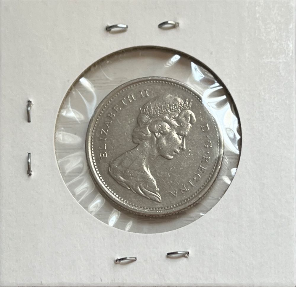 Canadian 1975 Elizabeth II 25 Cent Quarter (Mom’s Collection)  coin collectible - Main Image 2