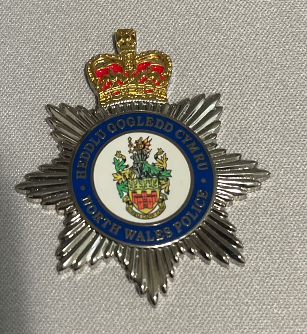 Elizabeth II.  5 Pence