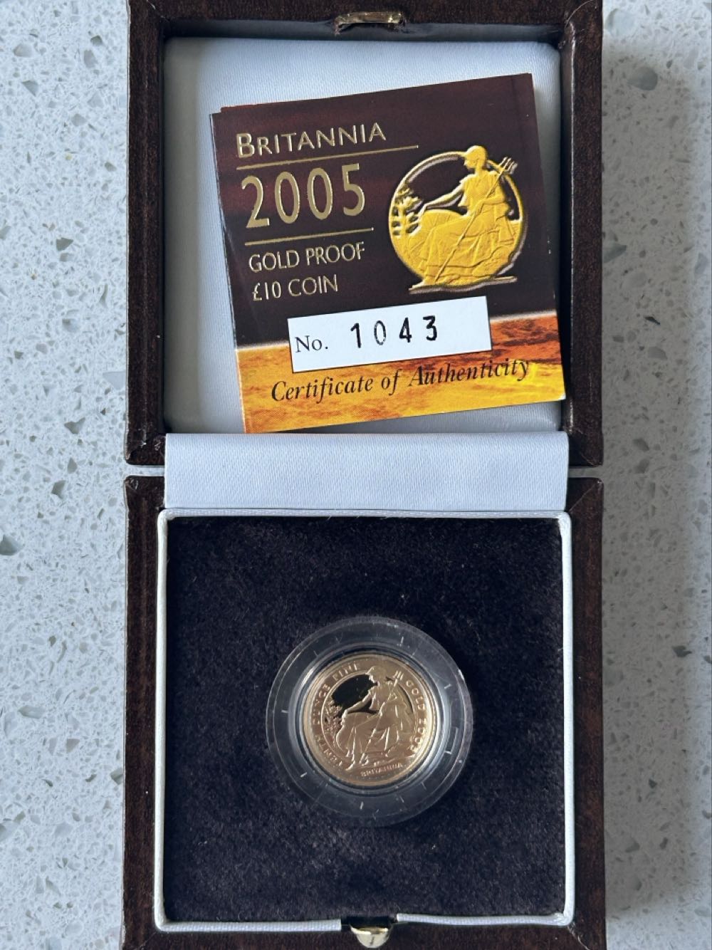 2005 Britannia - Proof 1/10th Gold  coin collectible - Main Image 3