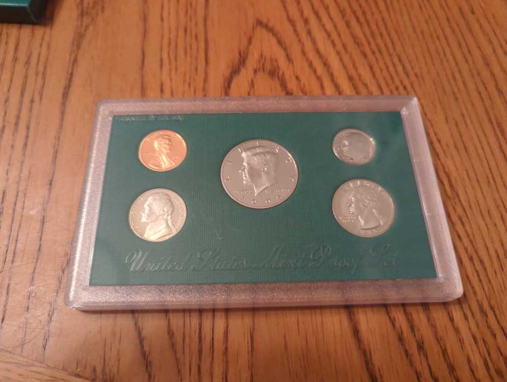 Standard 1995 US Mint Proof Set  coin collectible - Main Image 3