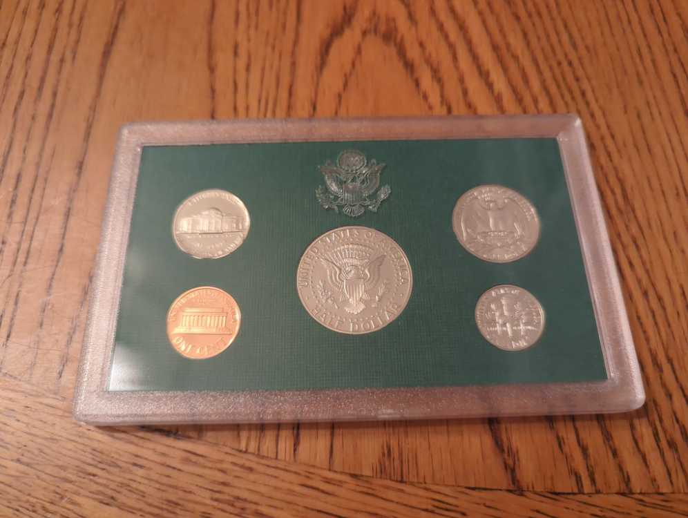 Standard 1995 US Mint Proof Set  coin collectible - Main Image 4