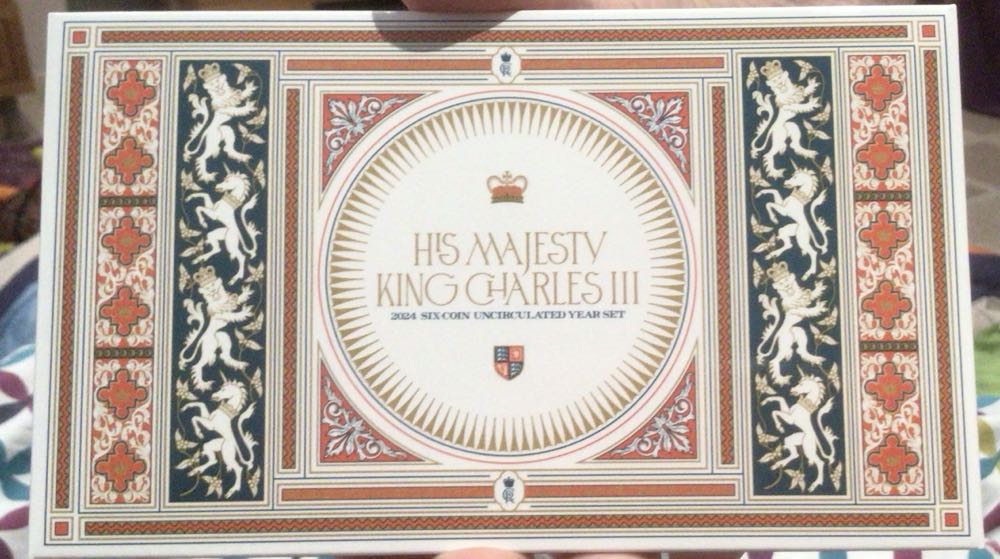 Kaléidoscope d'emblèmes canadiens : L'ours polaire - Pièce colorée de 1 oz en argent pur