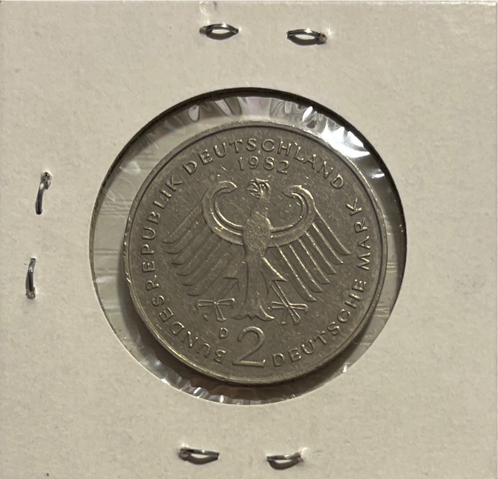 German 1982 D 1949-1979 2 Deutsche Mark Kurt Schumacher Commemorative Coin (Mom’s Collection)  coin collectible - Main Image 2