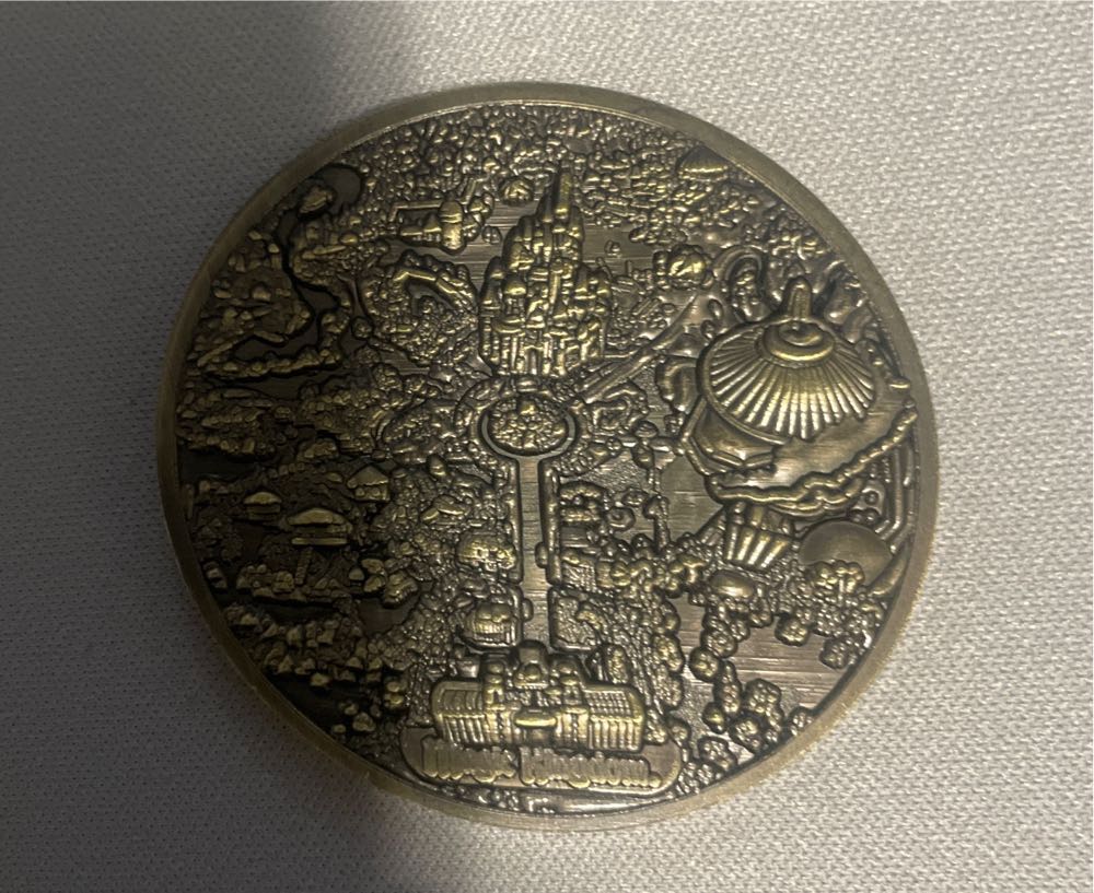 Walt Disney World Bronze Magic Kingdom  coin collectible - Main Image 2