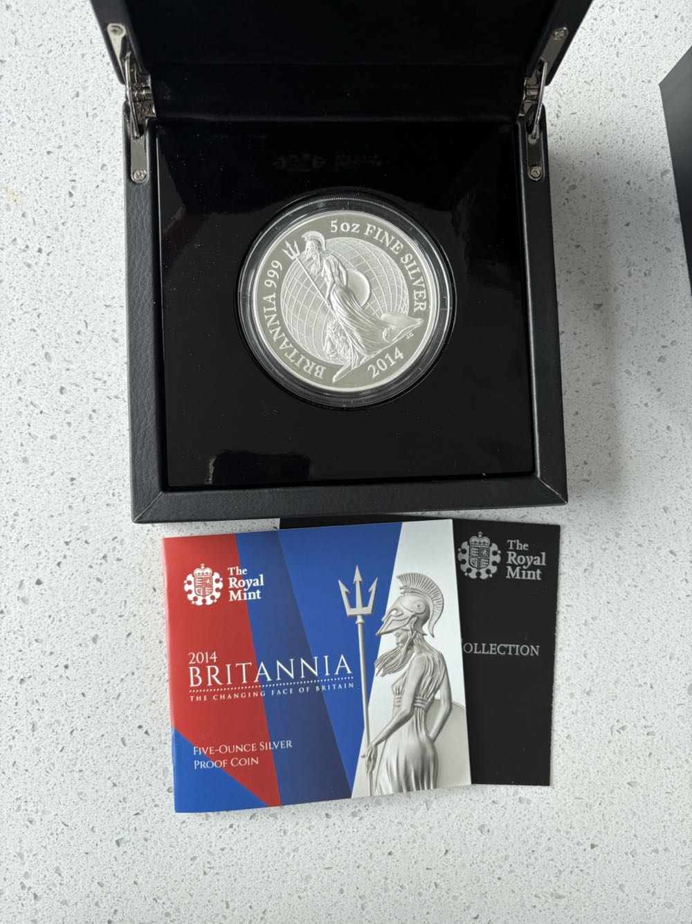 2014 Britannia - 5oz Proof  coin collectible - Main Image 3