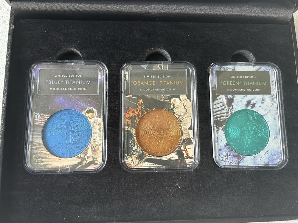2019 Titanium Moon Landing  coin collectible - Main Image 2