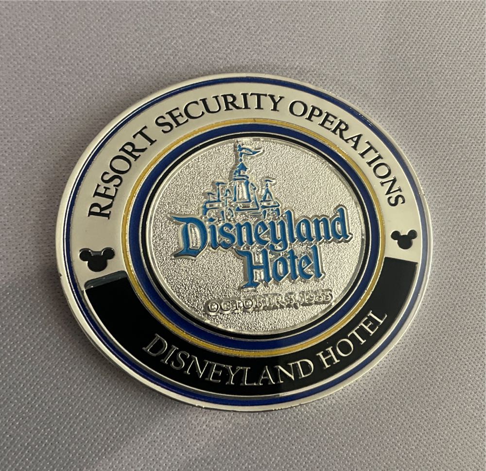 Disneyland Hotel  coin collectible - Main Image 2