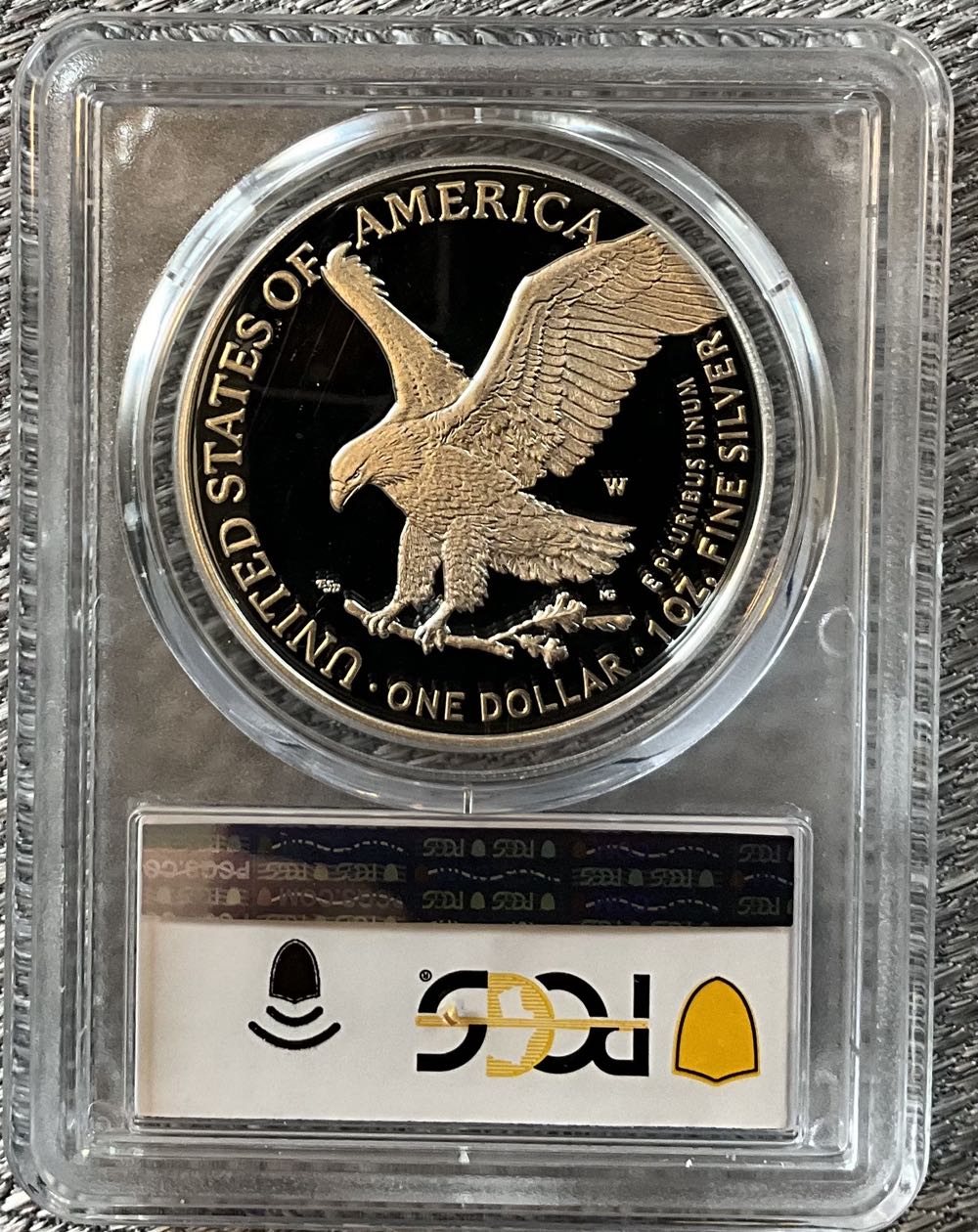 American Eagle Silver  coin collectible [Barcode 704786450119] - Main Image 2