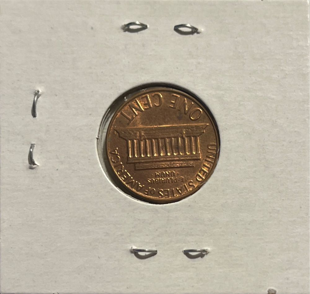 American 1981 D 1 Cent “Lincoln Memorial Cent” Penny (Mom’s Collection)  coin collectible - Main Image 2