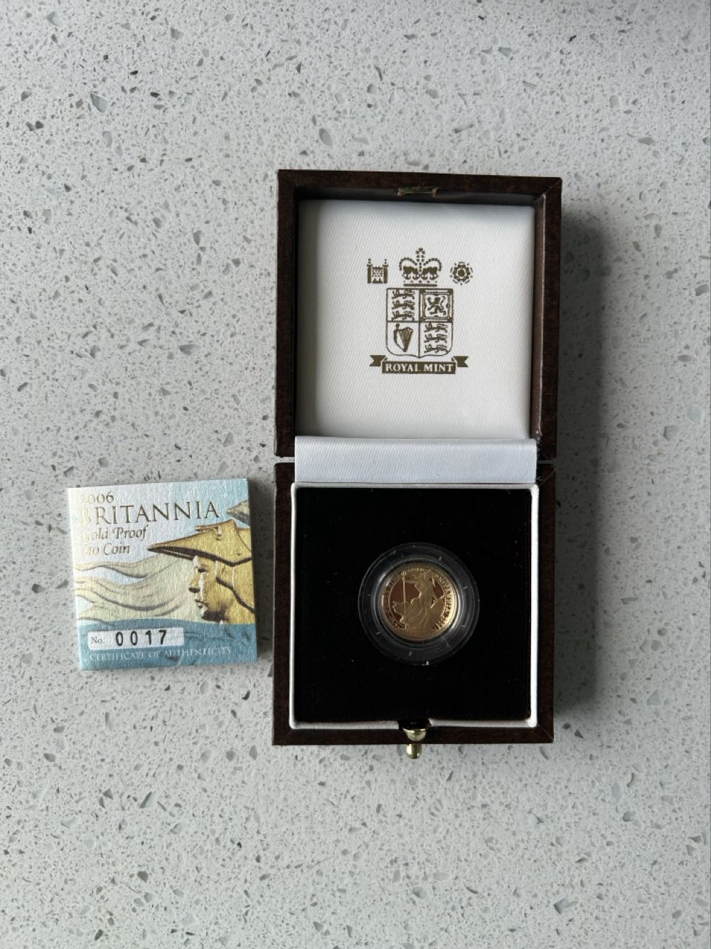 2006 Britannia - Proof 1/10th Gold  coin collectible - Main Image 3