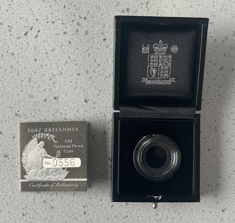 2018 Maple - Proof 1/10th Platinum  coin collectible - Main Image 3