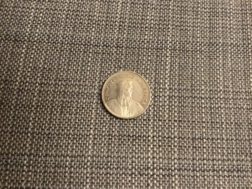 A009  coin collectible - Main Image 2