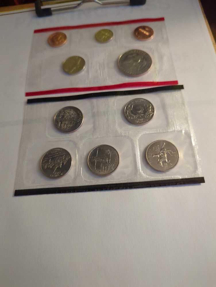 United States Mint Uncirculated Coin Set 1999  coin collectible - Main Image 3