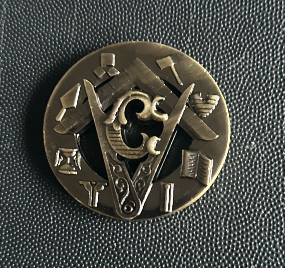 1999 Canadian Maple - Rabbit Privy