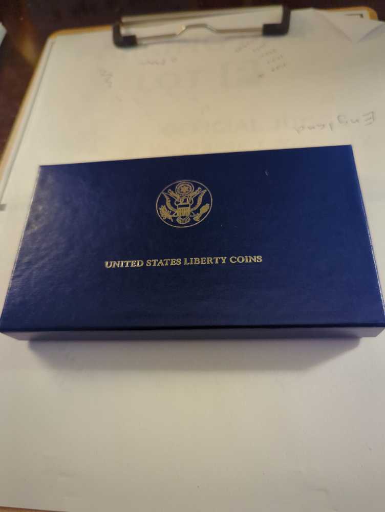 1986 Liberty Silver Dollar Set  coin collectible - Main Image 2