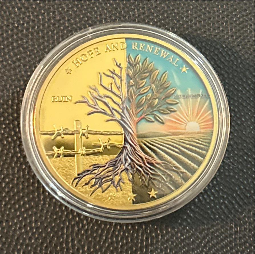 War Peace Hope And Renwal  coin collectible [Barcode 56861665142] - Main Image 2