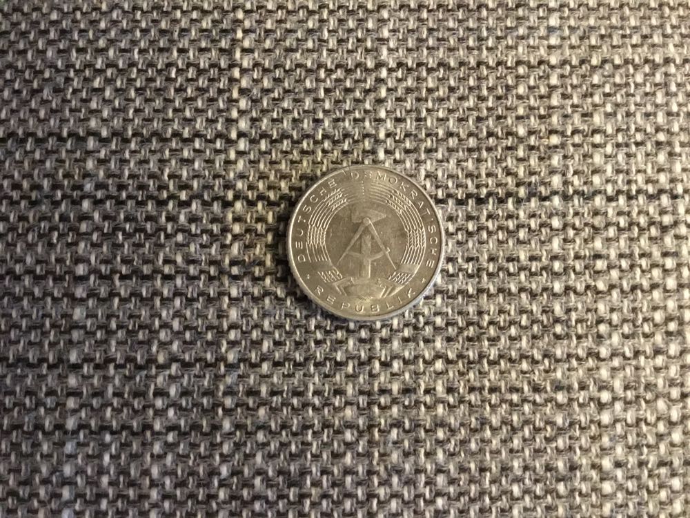 A025  coin collectible - Main Image 2