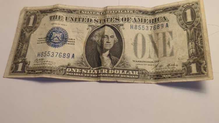 United States 1 Dollar 1923, 1928, 1957 #165  coin collectible - Main Image 3