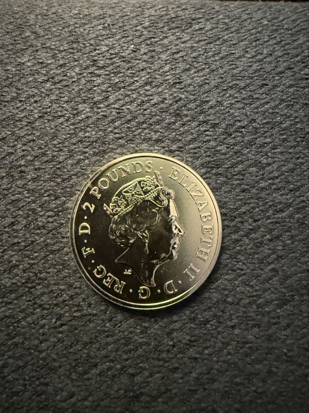 British Silver 1oz 2 Pound Royal Arms 2021  coin collectible - Main Image 2